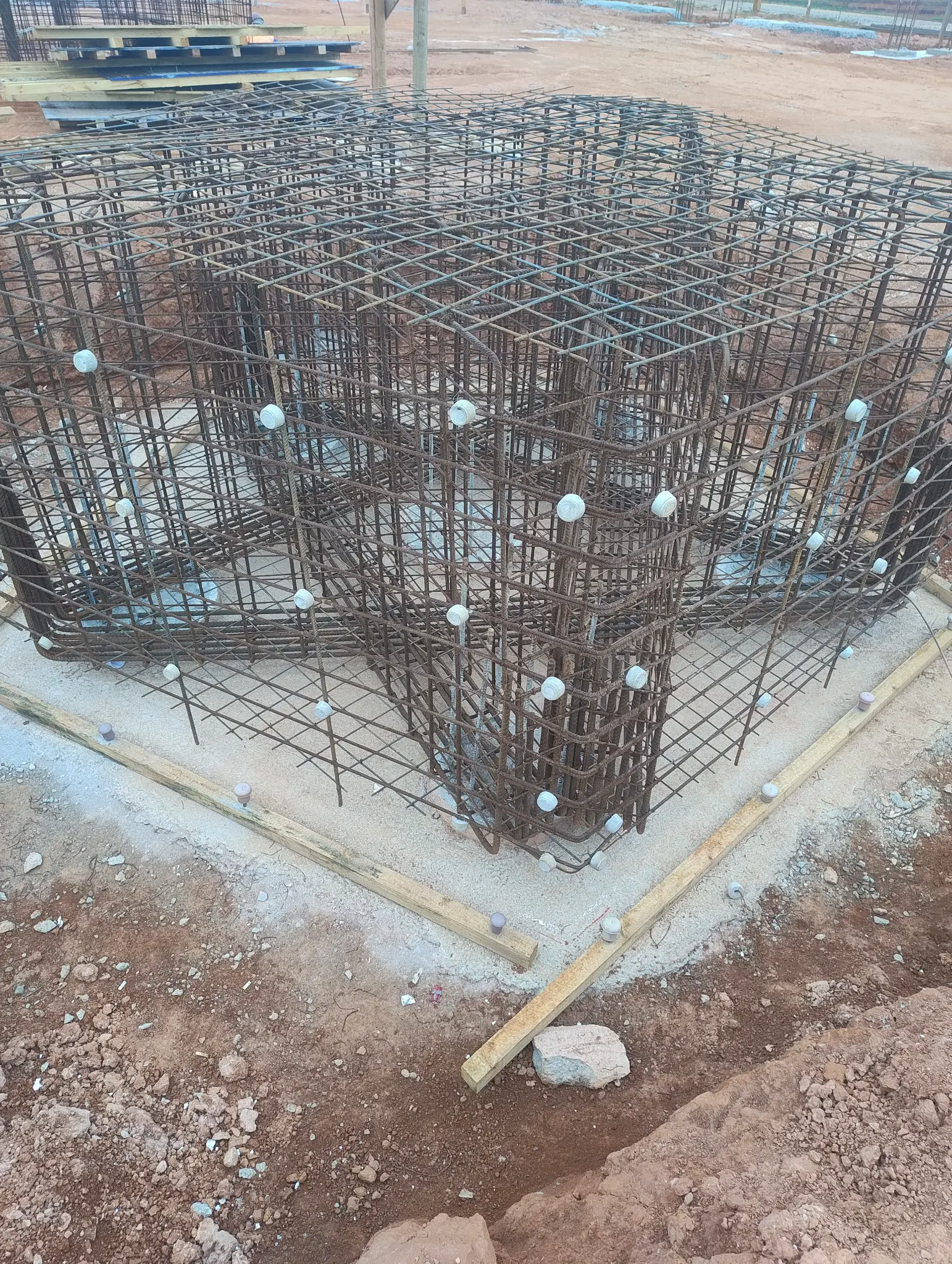 Armação de Ferro e Carpintaria em Pouso Alegre - Mafegel